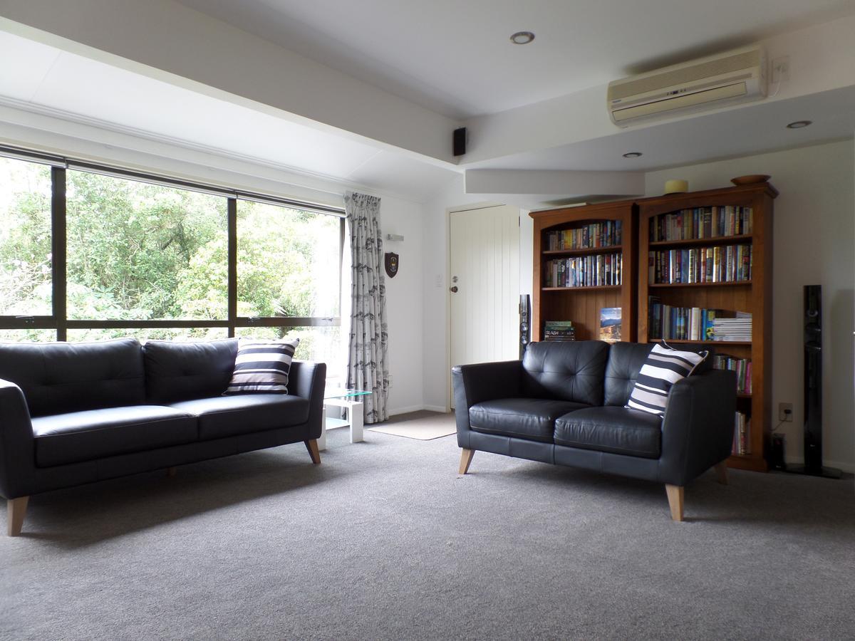 Riverstone House Bed & Breakfast 3*