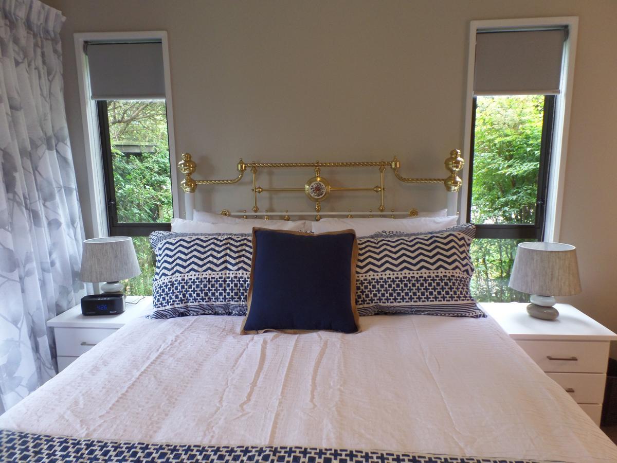 Bed & Breakfast Riverstone House